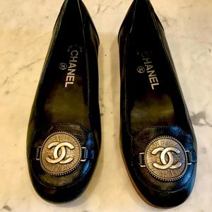 CHANEL Loafers! Sz EU 35.5/5 US, in original box